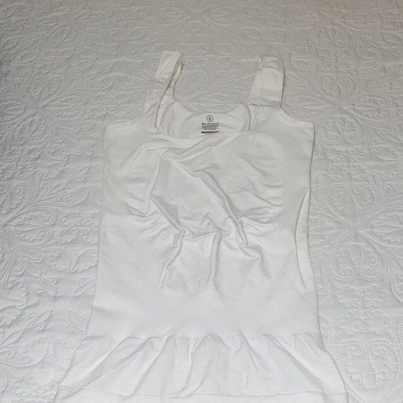 BLANQI Maternity White Tank Top NWOT - Picture 4 of 6